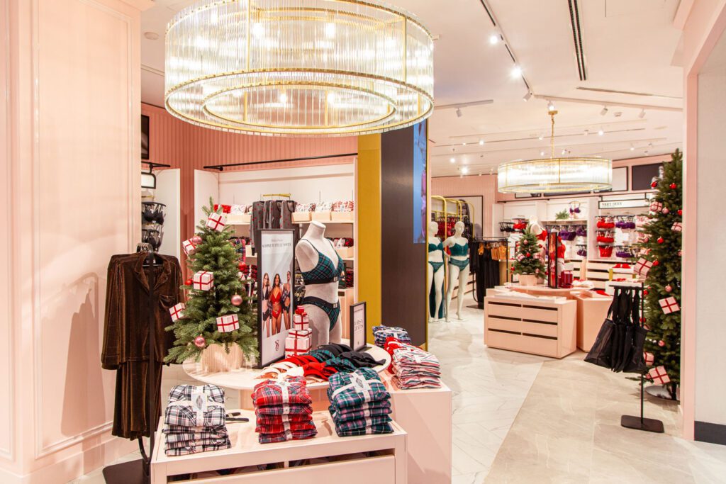 Hollister - Image 5