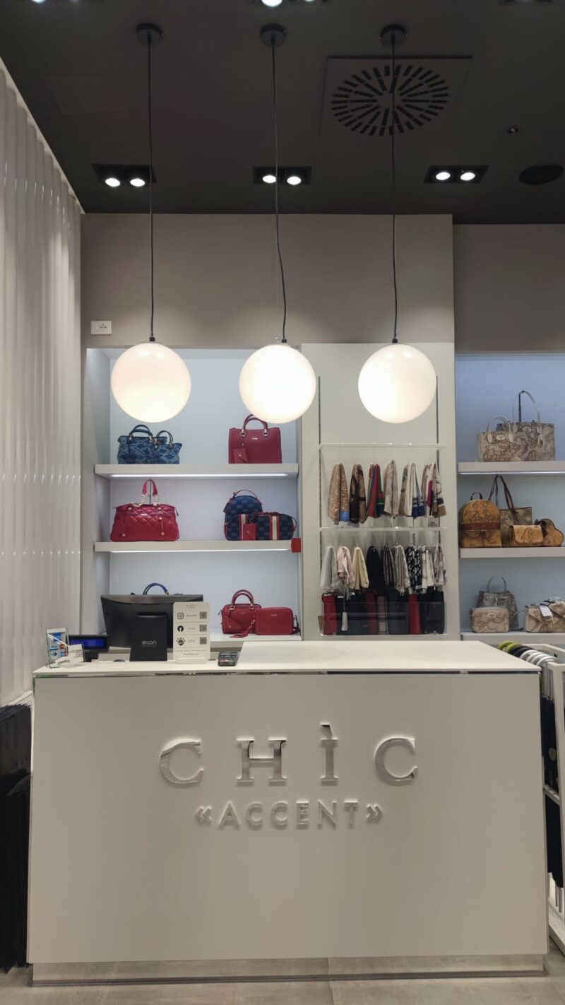Chic Accent- Samsonite Group - Image 5