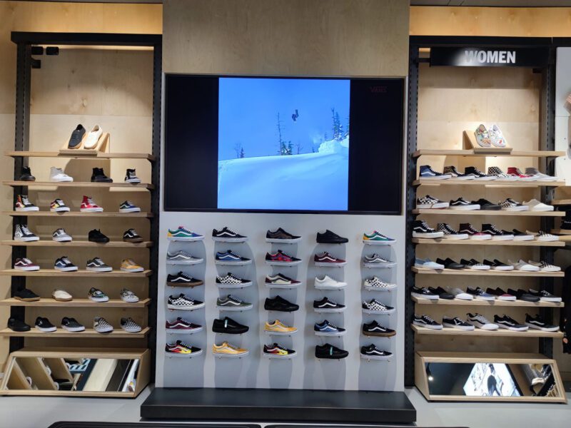 Vans - Image 6